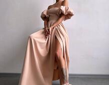 Сукня максі  з розрізом на спідниці та об’ємними рукавами  Сукня максі  з розрізом на спідниці та об’ємними рукавами  | PUSHKA SHOP