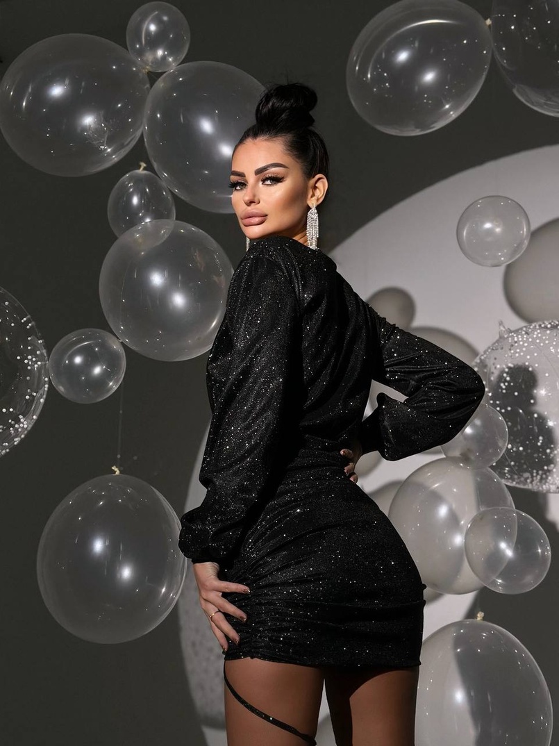 Сяюча сукня міні із завʼязкою на ніжці Сяюча сукня міні із завʼязкою на ніжці | PUSHKA SHOP