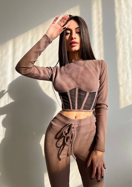 Трикотажний комплект: корсетний топ + легінси Трикотажний комплект: корсетний топ + легінси | PUSHKA SHOP