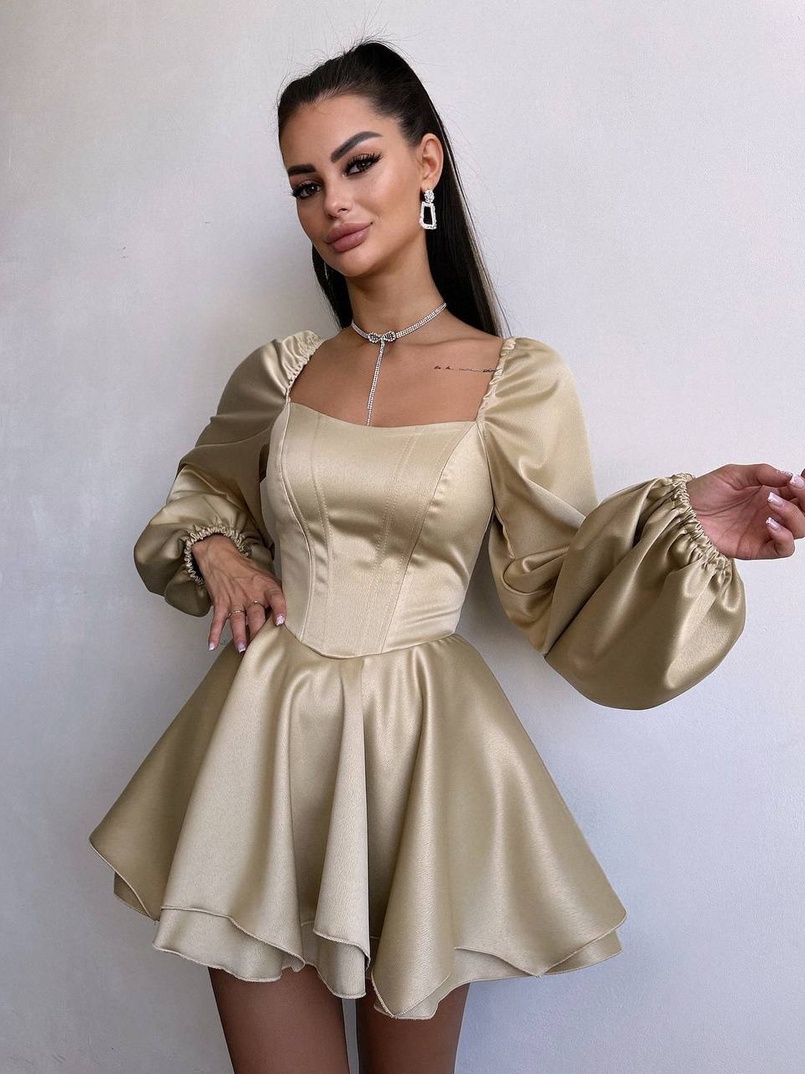 Атласна корсетна сукня з пишною подвійною спідницею та об‘ємними рукавами | PUSHKA SHOP