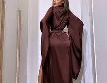 Шовковий халатик із розкльошеними рукавами Шовковий халатик із розкльошеними рукавами | PUSHKA SHOP