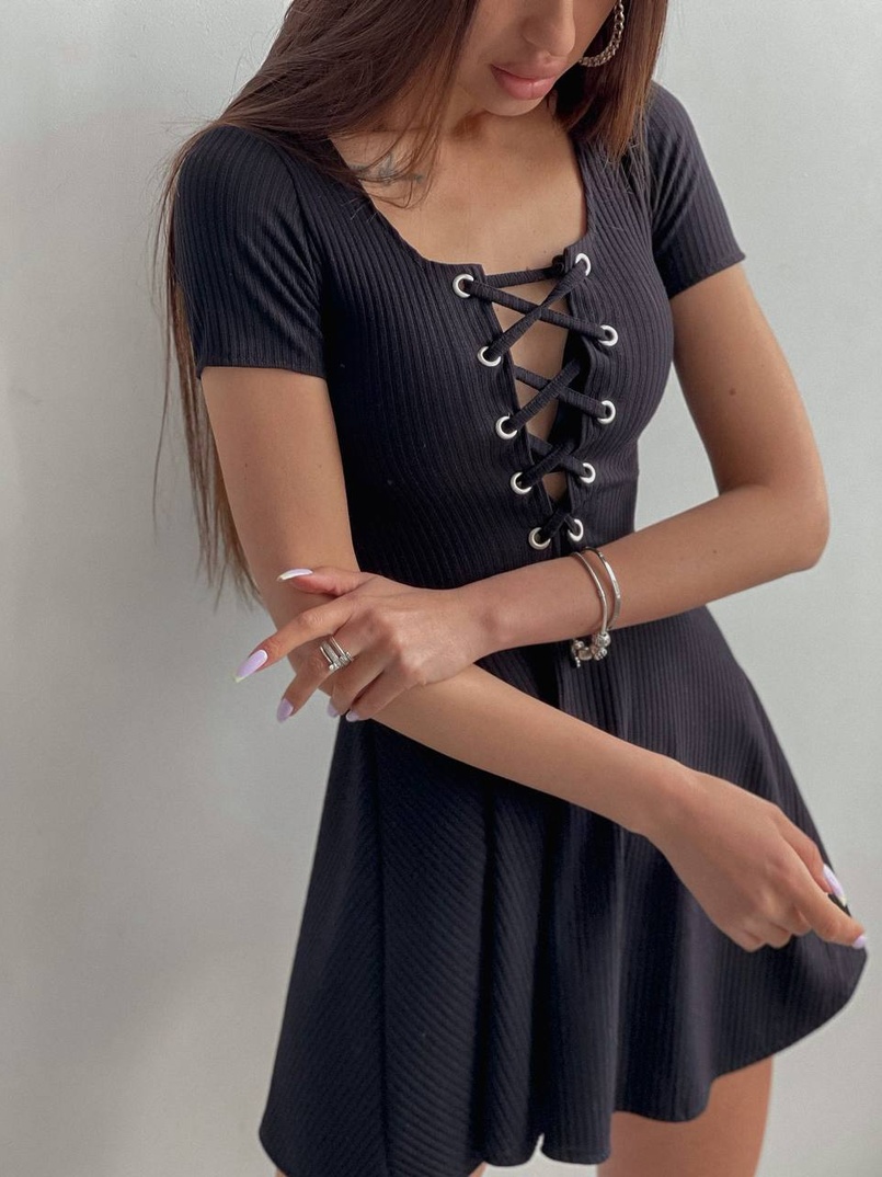 Трикотажное платье-мини со шнуровкой на груди  Трикотажное платье-мини со шнуровкой на груди  | PUSHKA SHOP