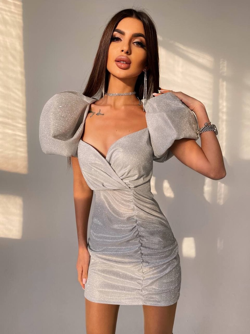 Блестящее платье с объемными рукавами  Блестящее платье с объемными рукавами  | PUSHKA SHOP