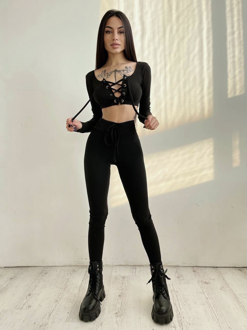 Трикотажный комплект: топ со шнуровкой + леггинсы  Трикотажный комплект: топ со шнуровкой + леггинсы  | PUSHKA SHOP