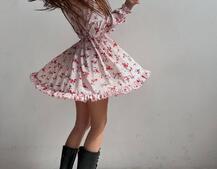 Сукня в квітковий принт з воланами Сукня в квітковий принт з воланами | PUSHKA SHOP