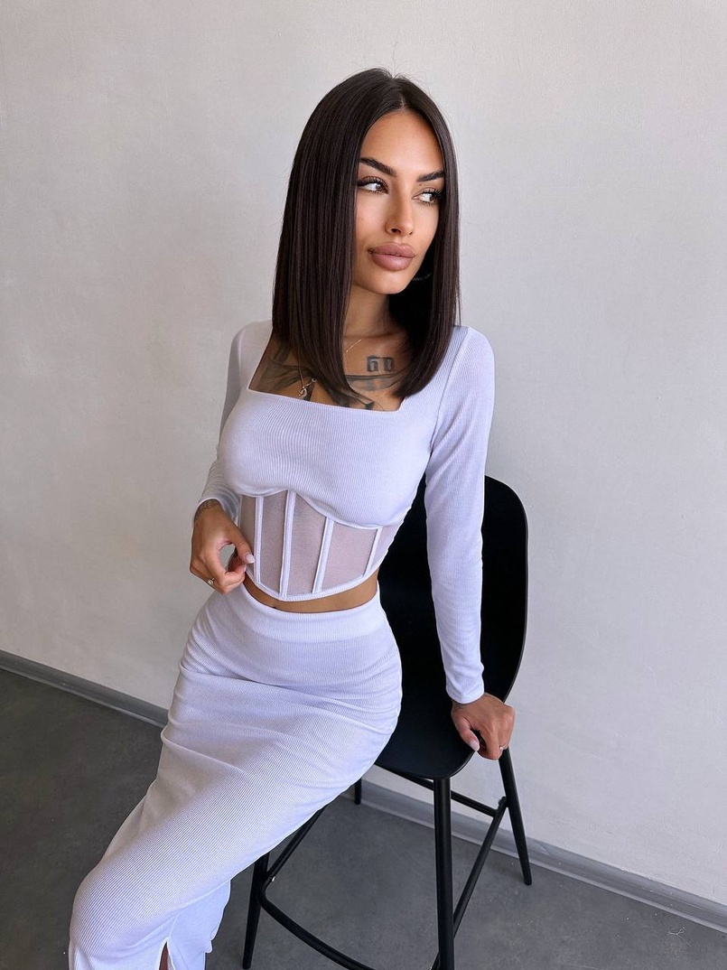 Трикотажний комплект: топ з елементами корсету та спідниця з розрізами  Трикотажний комплект: топ з елементами корсету та спідниця з розрізами  | PUSHKA SHOP