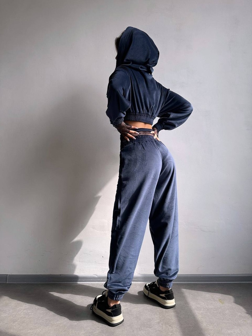 Велюровий комплект декорований стразами( бомбер+ рукавички+ штани + трусики) Велюровий комплект декорований стразами( бомбер+ рукавички+ штани + трусики) | PUSHKA SHOP