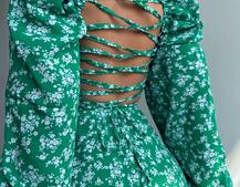 Квіткова сукня-міді зі шнурівкою на спинці та розрізом на ніжці Квіткова сукня-міді зі шнурівкою на спинці та розрізом на ніжці | PUSHKA SHOP