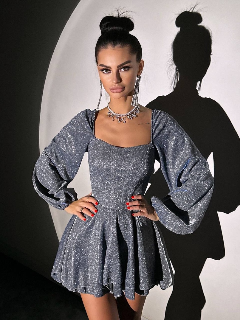 Сяюча корсетна сукня з пишною подвійною спідницею та об‘ємними рукавами | PUSHKA SHOP