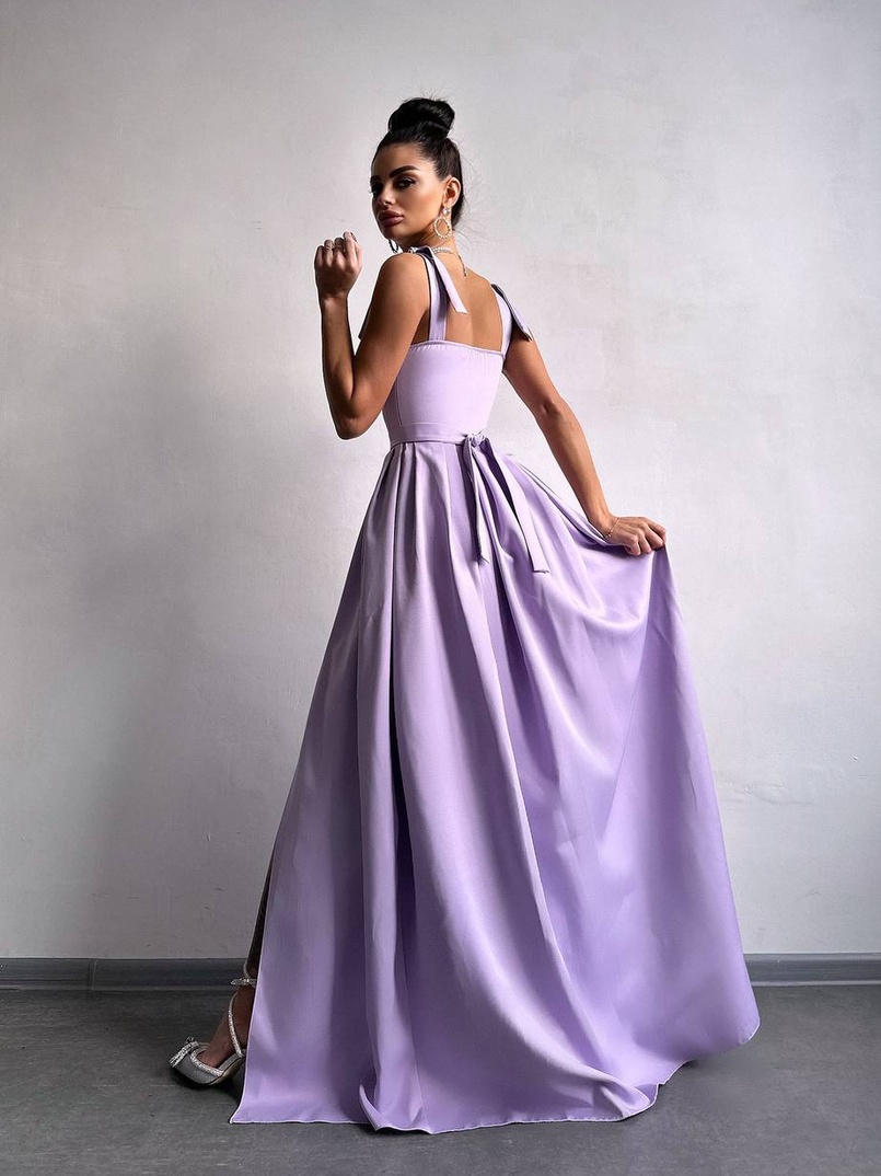 Сукня максі із чашечками та корсетним верхом Сукня максі із чашечками та корсетним верхом | PUSHKA SHOP